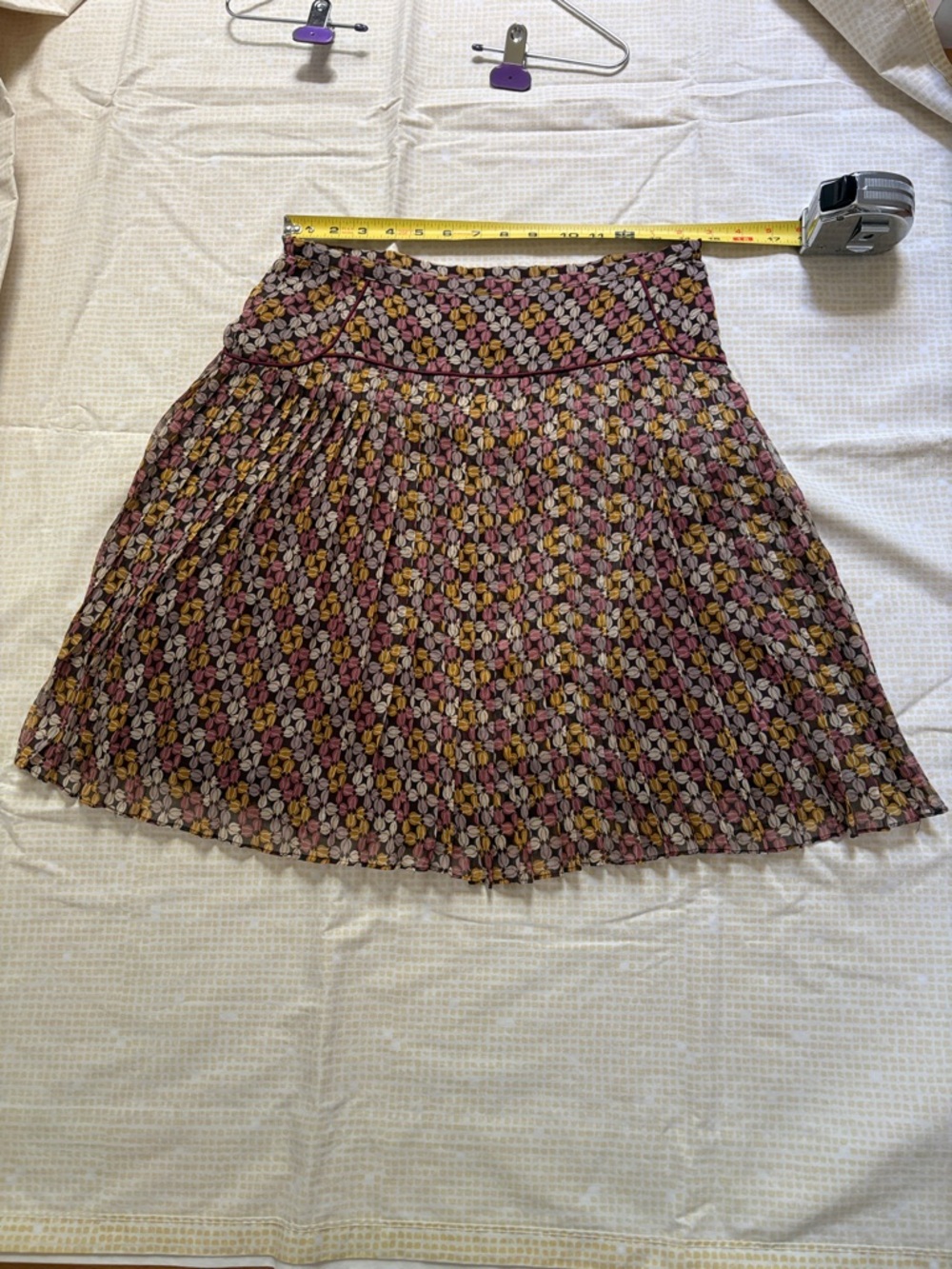 Original Penguin silk skirt. Pleated. Vintage NWOT Size 2
